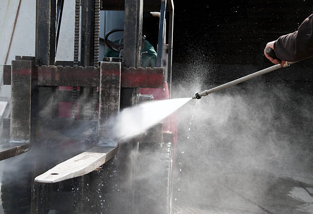 Best Garage Pressure Washing  in Quinlan, TX